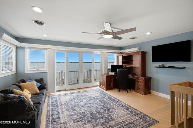 112 Grand View Drive, Toms River, NJ 08753