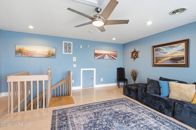 112 Grand View Drive, Toms River, NJ 08753