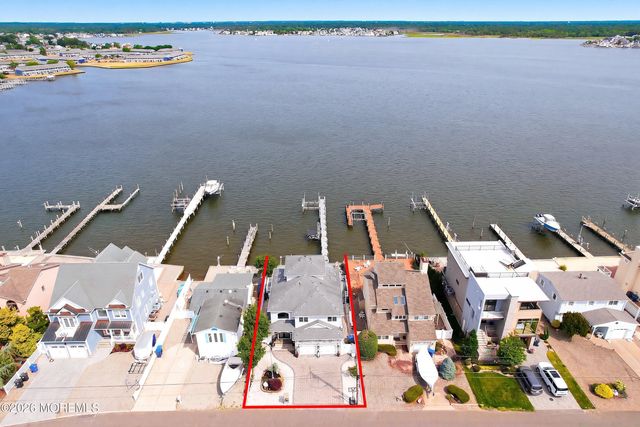 112 Grand View Drive, Toms River, NJ 08753