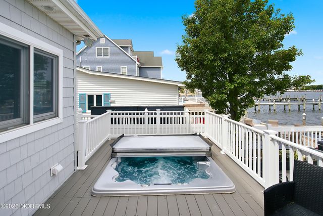 112 Grand View Drive, Toms River, NJ 08753