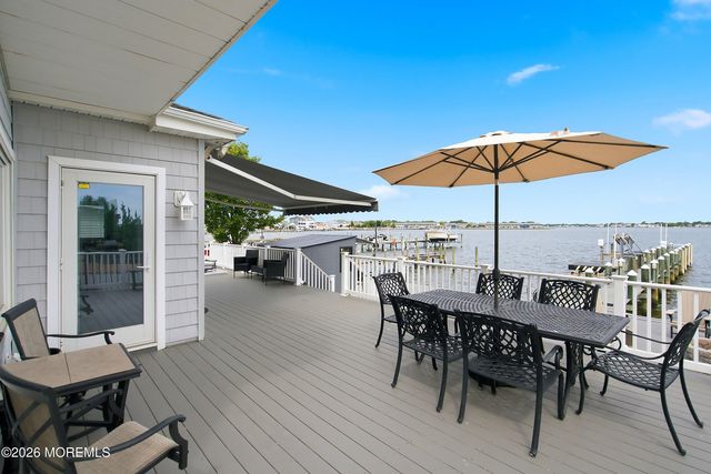 112 Grand View Drive, Toms River, NJ 08753