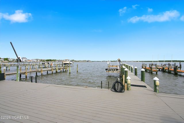112 Grand View Drive, Toms River, NJ 08753