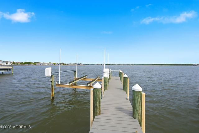 112 Grand View Drive, Toms River, NJ 08753