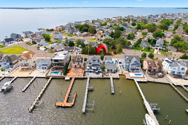 112 Grand View Drive, Toms River, NJ 08753