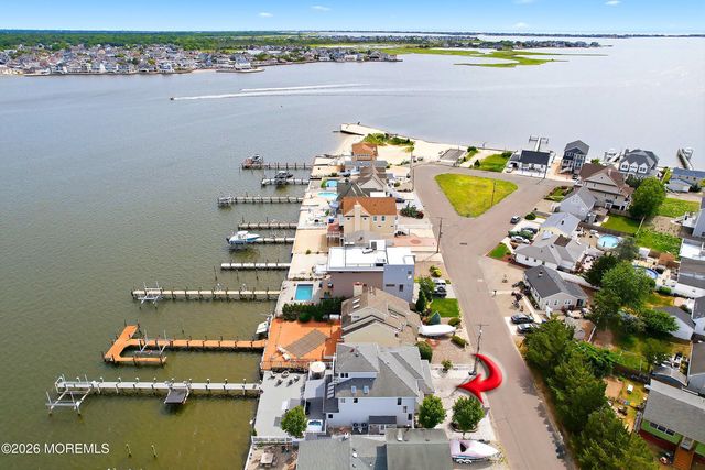 112 Grand View Drive, Toms River, NJ 08753