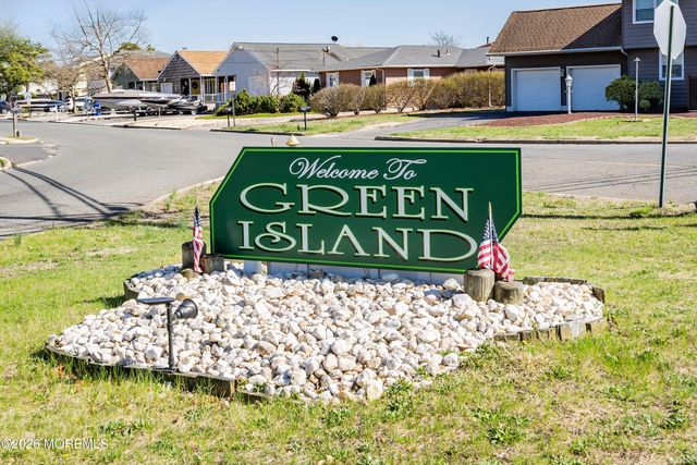 112 Grand View Drive, Toms River, NJ 08753