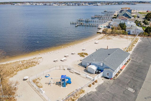 112 Grand View Drive, Toms River, NJ 08753