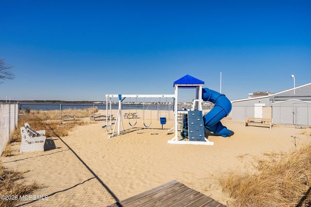 112 Grand View Drive, Toms River, NJ 08753