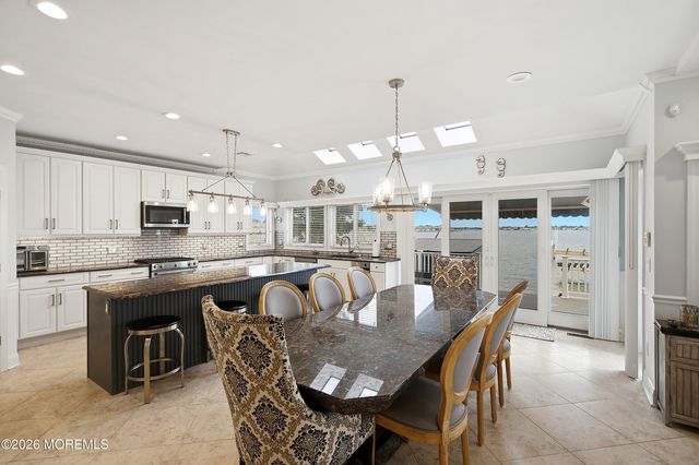 112 Grand View Drive, Toms River, NJ 08753