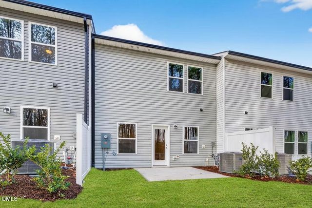 554 Barrington Row Avenue, Zebulon, NC 27597