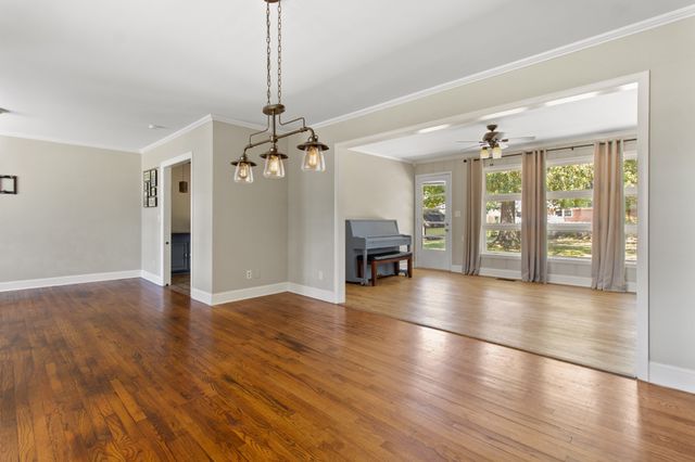 608 Bragg Cir, Tullahoma, TN 37388