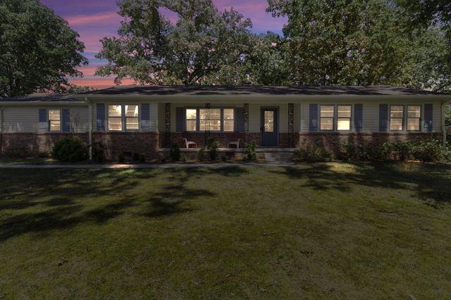 608 Bragg Cir, Tullahoma, TN 37388