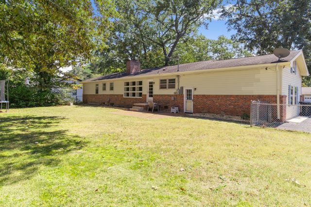 608 Bragg Cir, Tullahoma, TN 37388