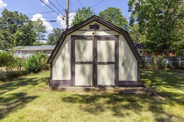 608 Bragg Cir, Tullahoma, TN 37388