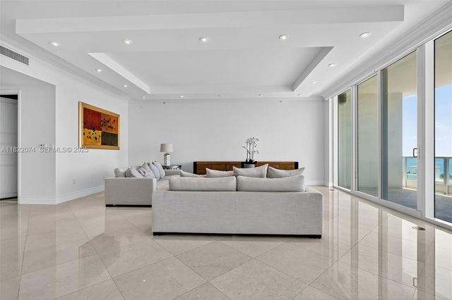 20155 NE 38th Court 2201, Aventura, FL 33180