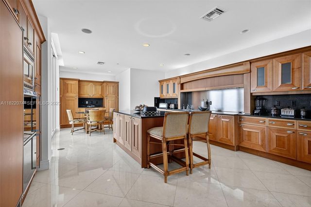 20155 NE 38th Court 2201, Aventura, FL 33180