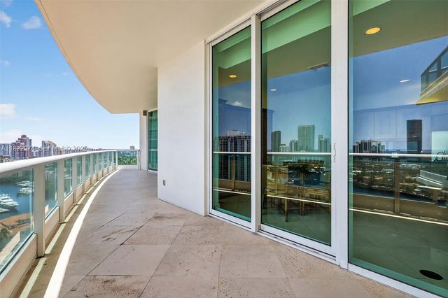 20155 NE 38th Court 2201, Aventura, FL 33180