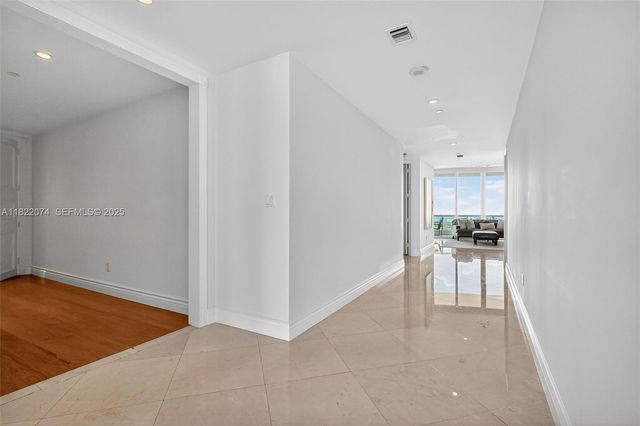 20155 NE 38th Court 2201, Aventura, FL 33180