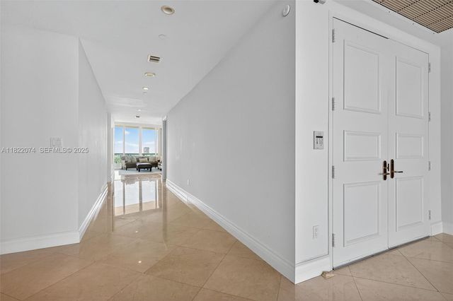 20155 NE 38th Court 2201, Aventura, FL 33180