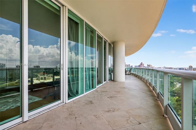 20155 NE 38th Court 2201, Aventura, FL 33180