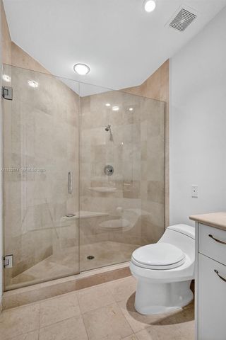 20155 NE 38th Court 2201, Aventura, FL 33180