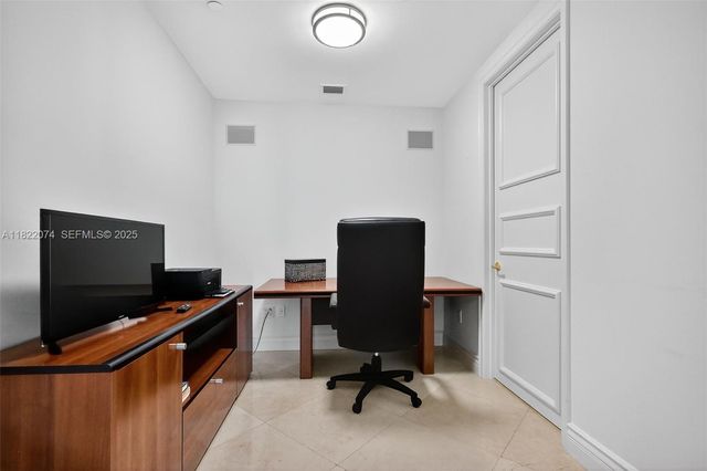 20155 NE 38th Court 2201, Aventura, FL 33180