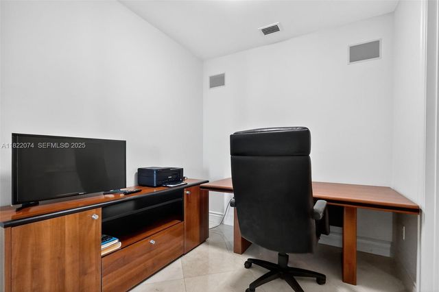 20155 NE 38th Court 2201, Aventura, FL 33180