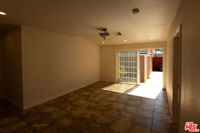 5766 Newcastle Avenue, Los Angeles, CA 91316