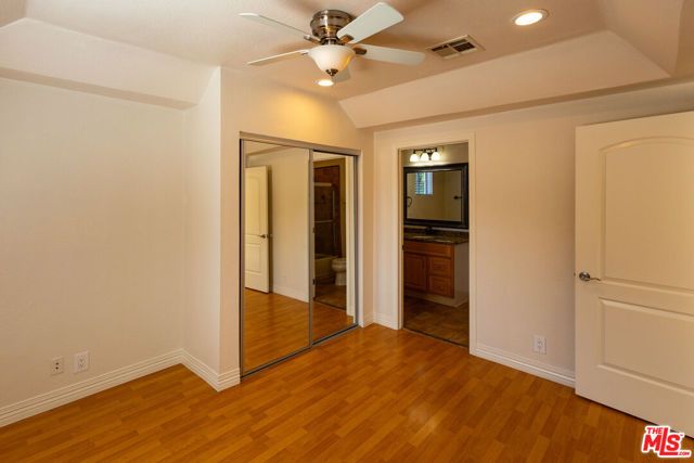 5766 Newcastle Avenue, Los Angeles, CA 91316