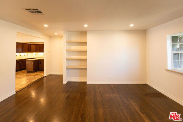 5766 Newcastle Avenue, Los Angeles, CA 91316
