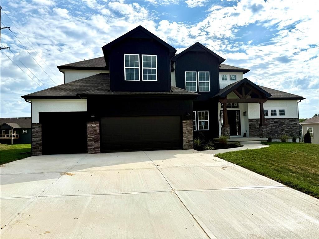 1011 Poplar Lane, Liberty, MO 64068