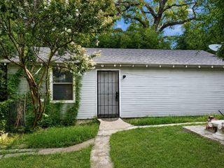 933 Gillham Road 935, Fort Worth, TX 76114