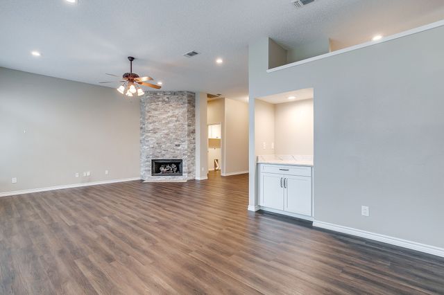 7901 Ember Oaks Drive, North Richland Hills, TX 76182