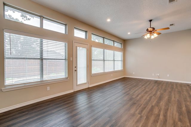 7901 Ember Oaks Drive, North Richland Hills, TX 76182