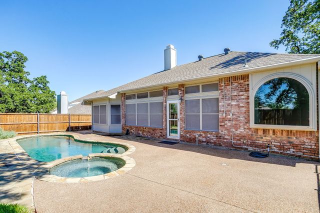 7901 Ember Oaks Drive, North Richland Hills, TX 76182