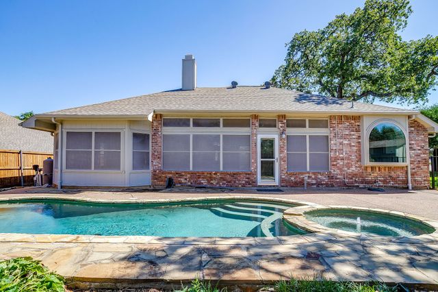 7901 Ember Oaks Drive, North Richland Hills, TX 76182