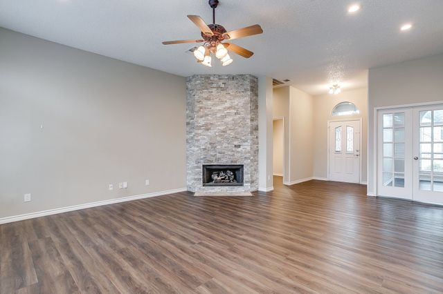 7901 Ember Oaks Drive, North Richland Hills, TX 76182