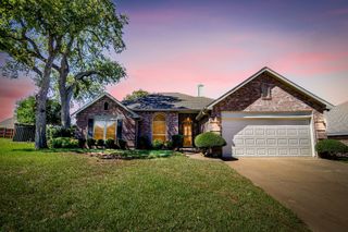 7901 Ember Oaks Drive, North Richland Hills, TX 76182