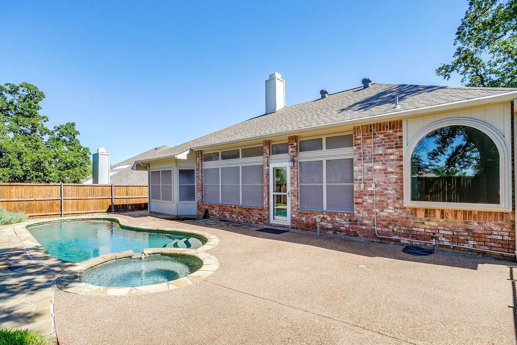 7901 Ember Oaks Drive, North Richland Hills, TX 76182 — photo 2