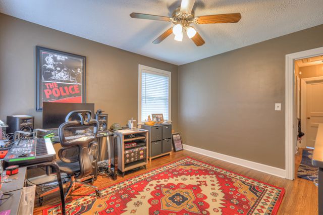 208 Walnut Hill Dr, Nashville, TN 37214