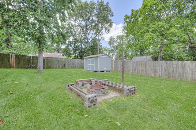 208 Walnut Hill Dr, Nashville, TN 37214