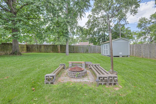 208 Walnut Hill Dr, Nashville, TN 37214