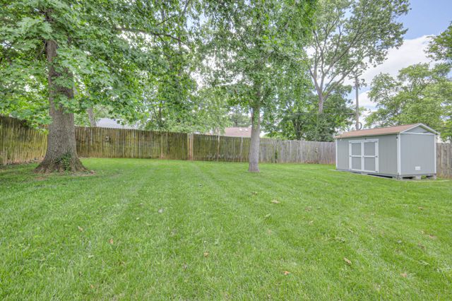208 Walnut Hill Dr, Nashville, TN 37214