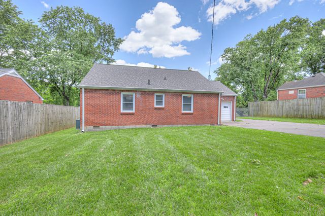 208 Walnut Hill Dr, Nashville, TN 37214