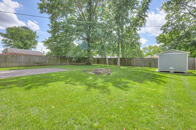 208 Walnut Hill Dr, Nashville, TN 37214