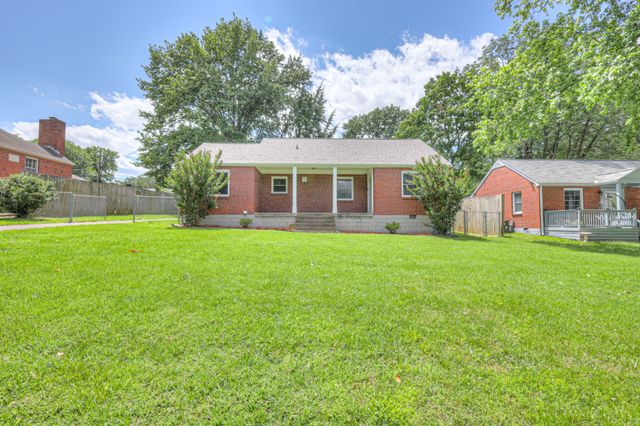 208 Walnut Hill Dr, Nashville, TN 37214