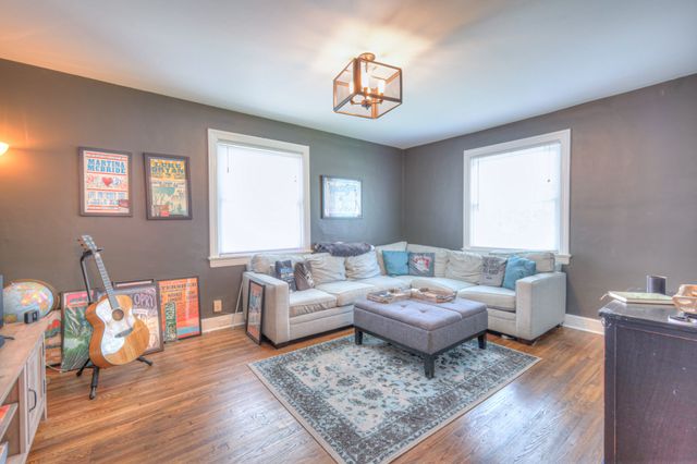 208 Walnut Hill Dr, Nashville, TN 37214
