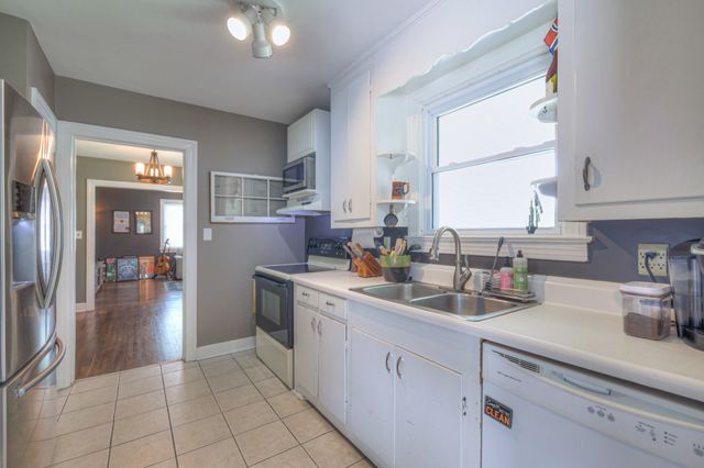 208 Walnut Hill Dr, Nashville, TN 37214