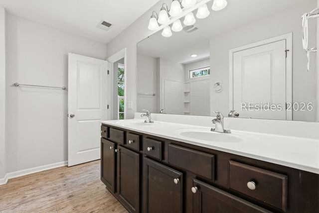 4 Swamp White Oak Dr, Bluffton, SC 29910