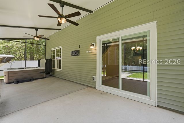 4 Swamp White Oak Dr, Bluffton, SC 29910
